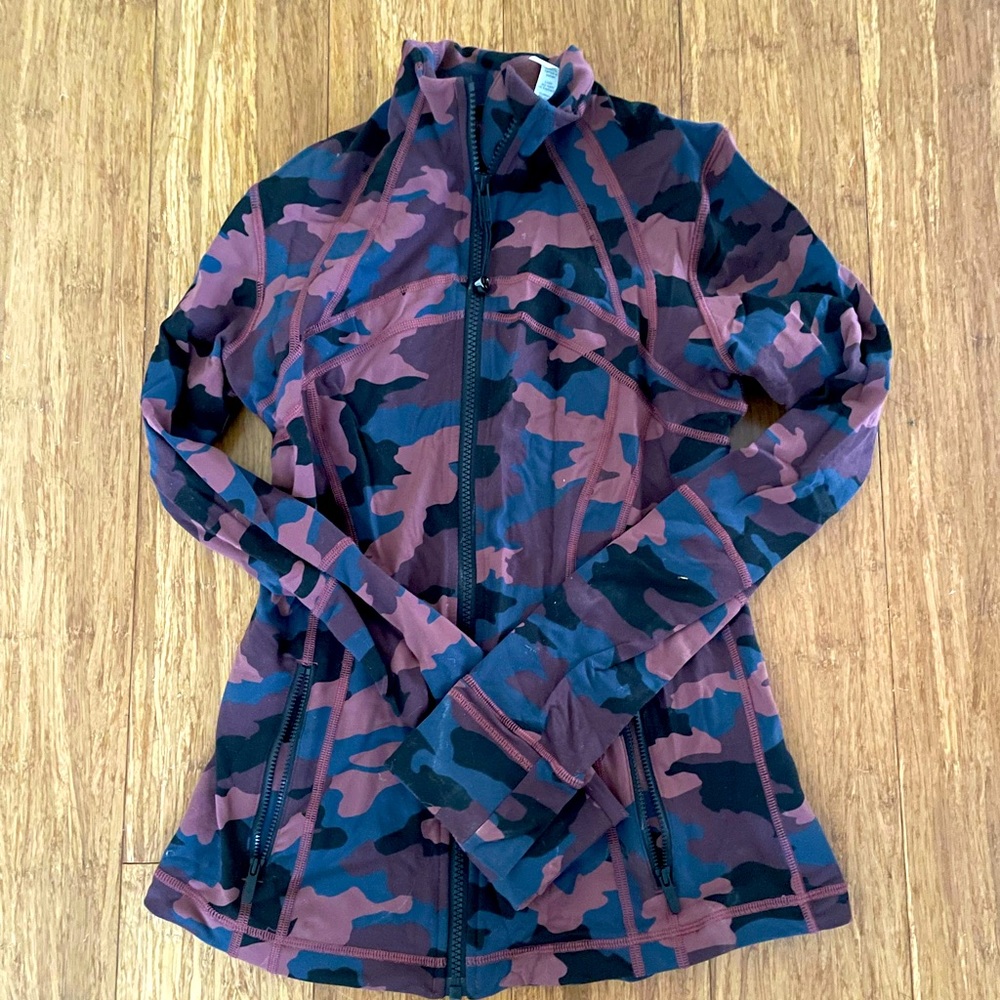 Lululemon zipup size 6 NWOT